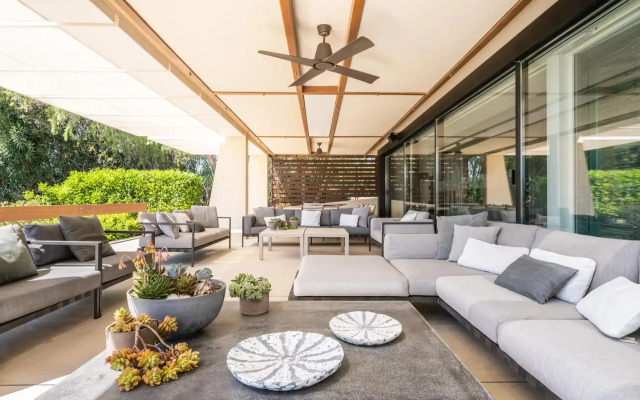 The Every Athens Beachfront Retreat