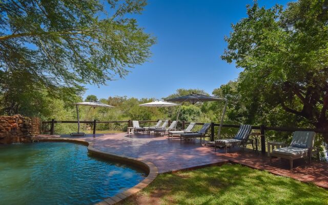 Thornybush Waterside Lodge