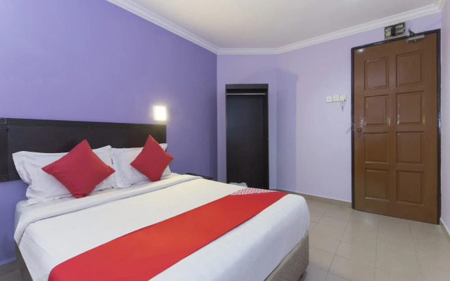 Super OYO 473 Comfort Hotel 2