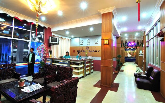 Hotel Glory