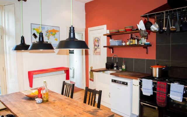 Bright Flat in Edinburgh With Private Garden