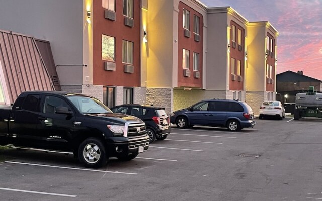 Hotel Rodeway Inn And Suites