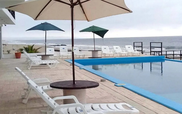 Peru Hosting De Punta Sal