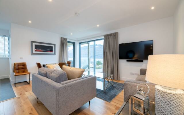 11 Loch View PF Kenmore