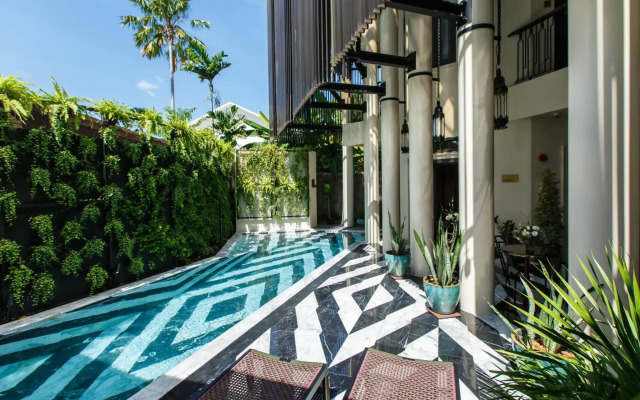 Hotel Verdigris