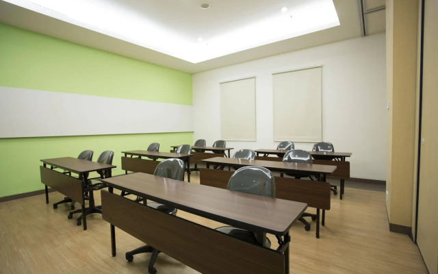 Zest Jemursari by Swiss-Belhotel International