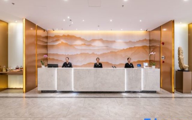 Отель Crystal Orange Hotel Qingdao Mei Er Road Conventio