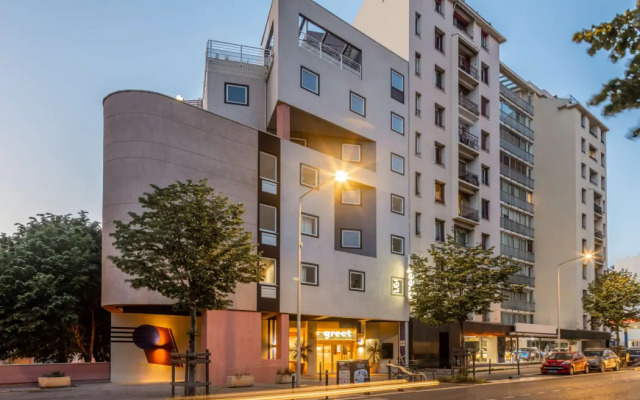 greet hotel Marseille Parc Chanot Velodrome