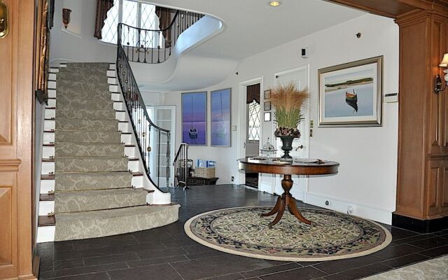Point Pleasant Inn & Resort
