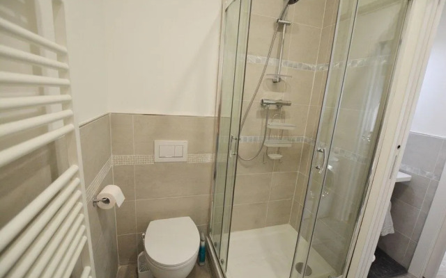 Fortezza white apartment