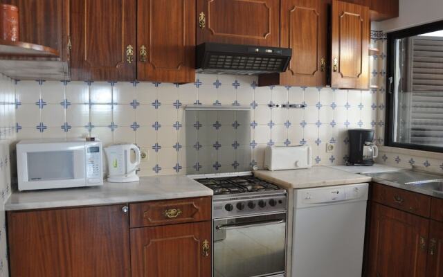 Comfortable Semi-detached in Vilamoura, 5 min From the Centre