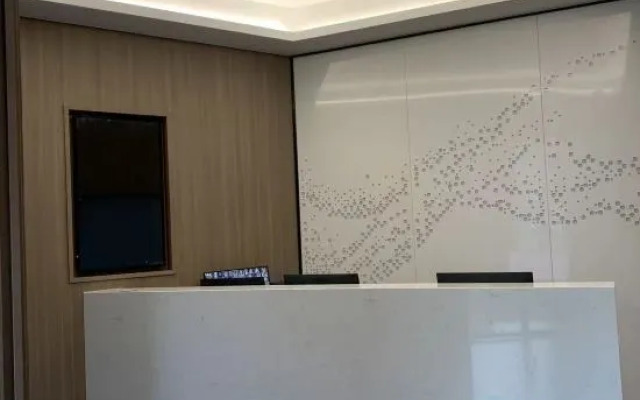 Qingmu Platinum Hotel (Nanjing Tiexinqiao Subway Station Sanjiang College Branch)