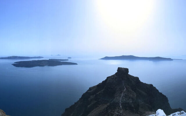 Santorini Cliffs Hotel