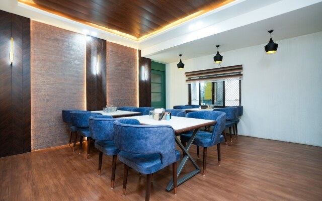 Hotel Opera Inn near Central Bus Stand