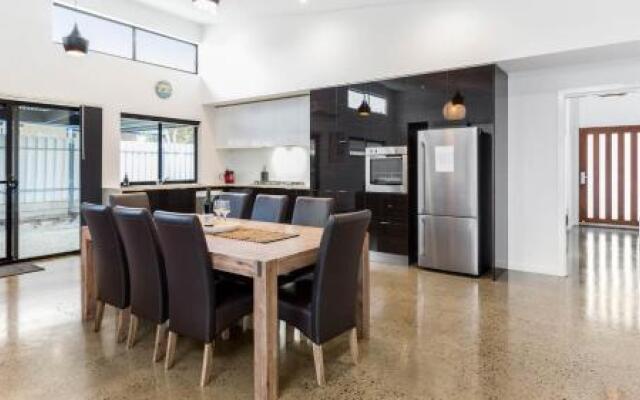 Great Ness Beachhouse - WiFi - Pet-Friendly