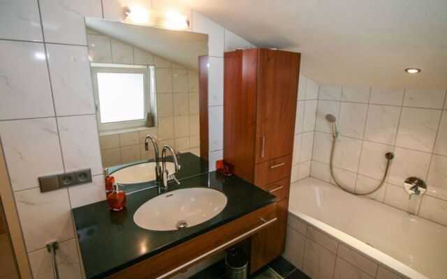 Apartment Sandra See