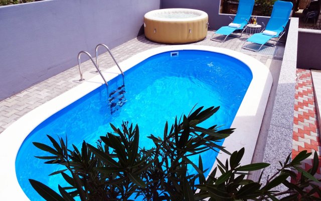 Modern Villa in Dramalj With Pool