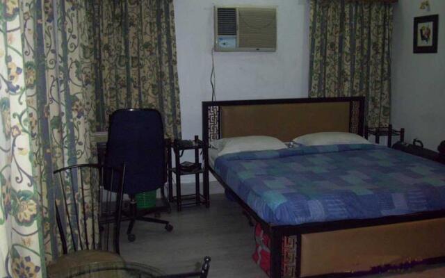 Rupkatha Guest House, AE-240 Sector 1