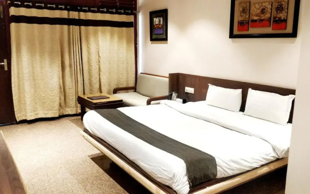 Hotel Mount Regency