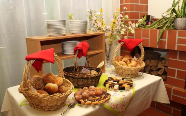 Acron Hotel