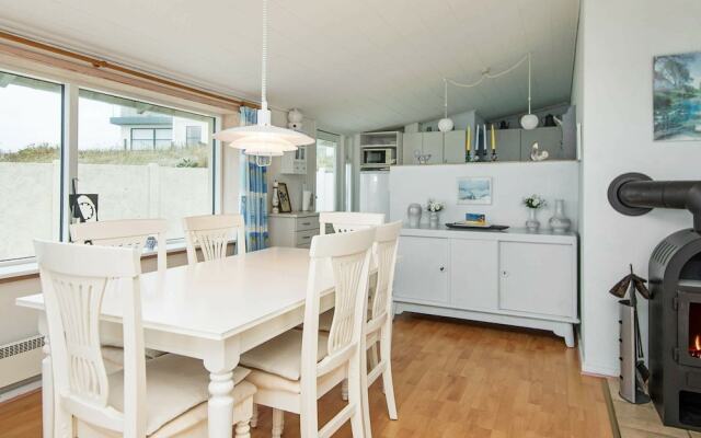 Peaceful Holiday Home in Henne With Sea View