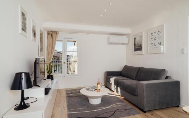 Oli's Flat Nice
