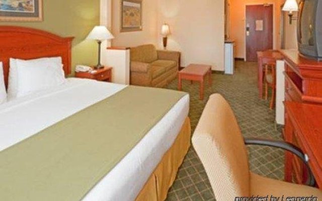 Express Inn & Suites Hotel
