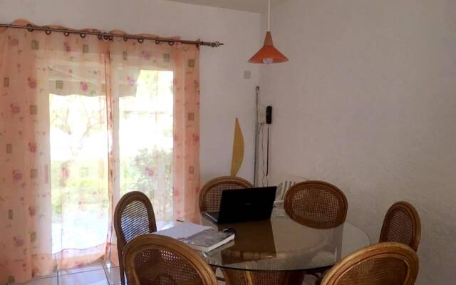 Apartment With 2 Bedrooms in Flic en Flac, With Wonderful Mountain Vie