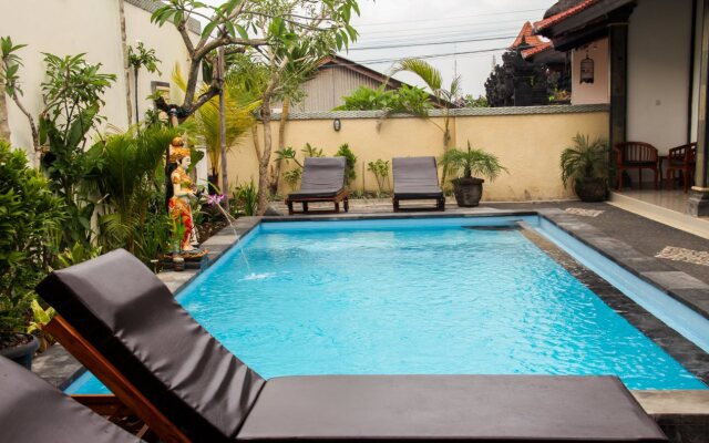 Nyoman Guest House
