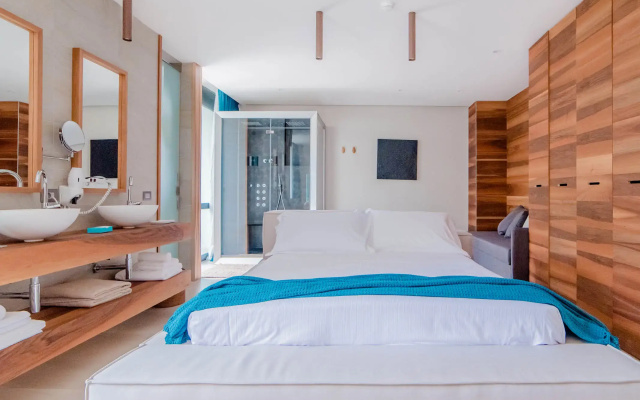 Cumeja - Beach Club & Hotel