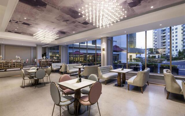 Mercure Qingdao Downtown