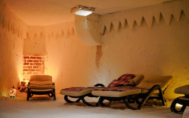 Aleria Belport Beach Hotel