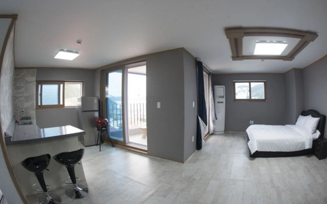 Geoje Soleil Pension