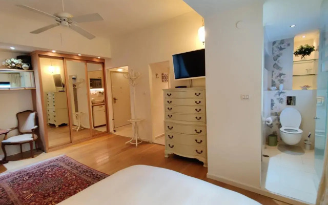 Yarden Deluxe Studio Suite