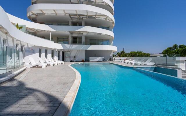 Oyster 1-BR Apt in Larnaca