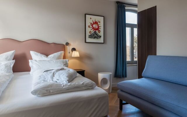 Mimosa Suites