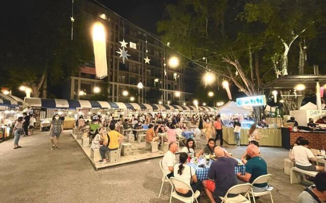 La habana 54 with large balcony and pool view!