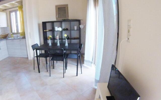 Arapakis Apartment