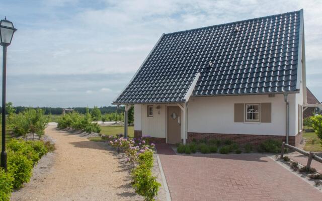 Luxurious detached villa with 3 bathrooms, in De Maasduinen