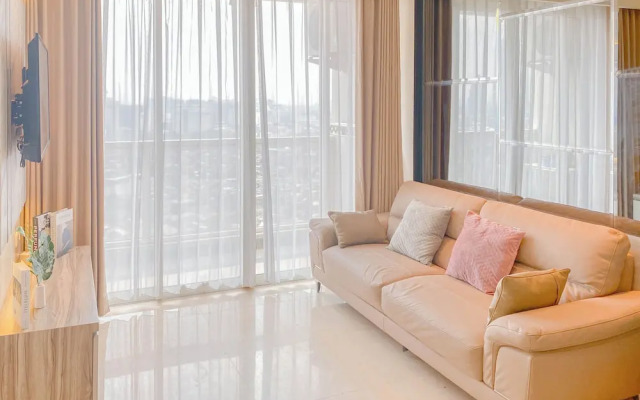 Stunning and Comfy 2BR Apartment at Menteng Park
