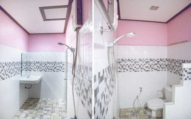 Pink House Bungalow by OYO