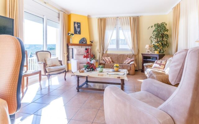 Spacious Holiday Home in L'escala With Private Pool
