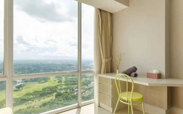 TwoSpaces Living at UResidence Apartment