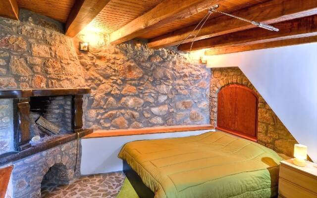 Avgonima All Seasons Hotel