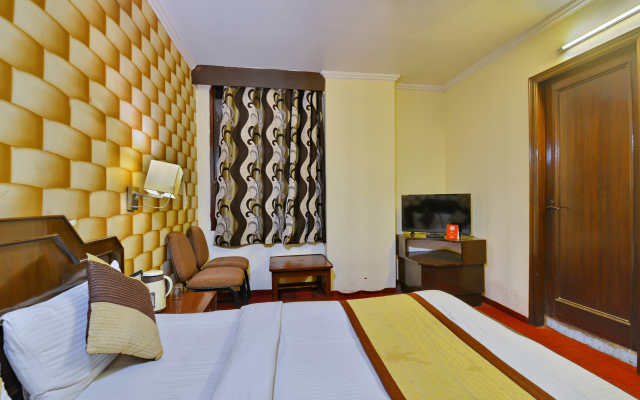 OYO 8412 Hotel Maharani Prime