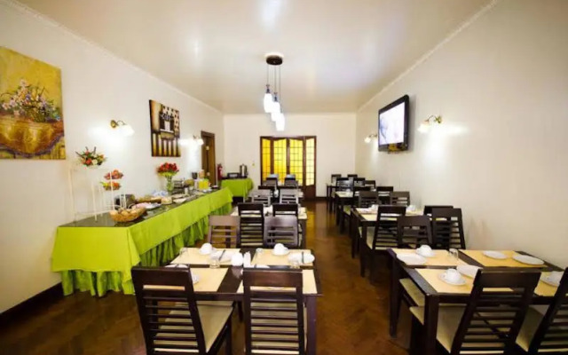 Hotel Divasto