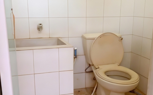 OYO Life 90839 Royale Prapen