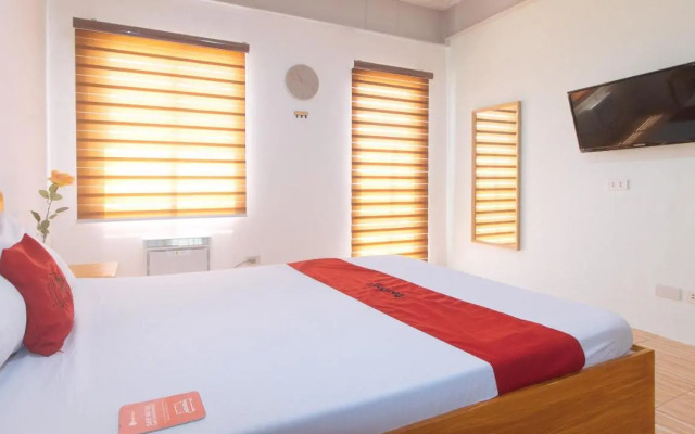 RedDoorz @ Sun Miles Condominium