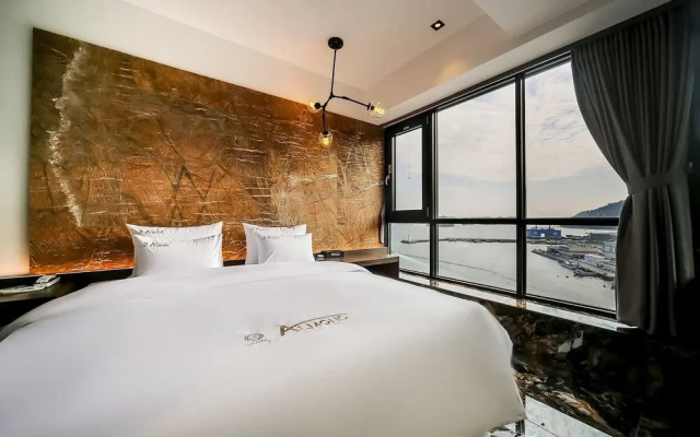 Changwon Jinhae Almond Hotel