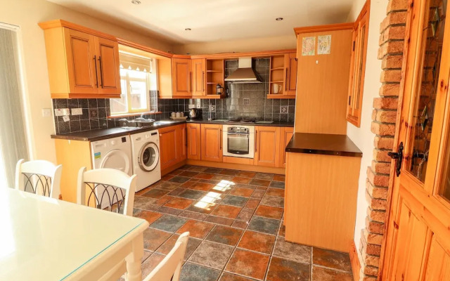 4 Killimer Road